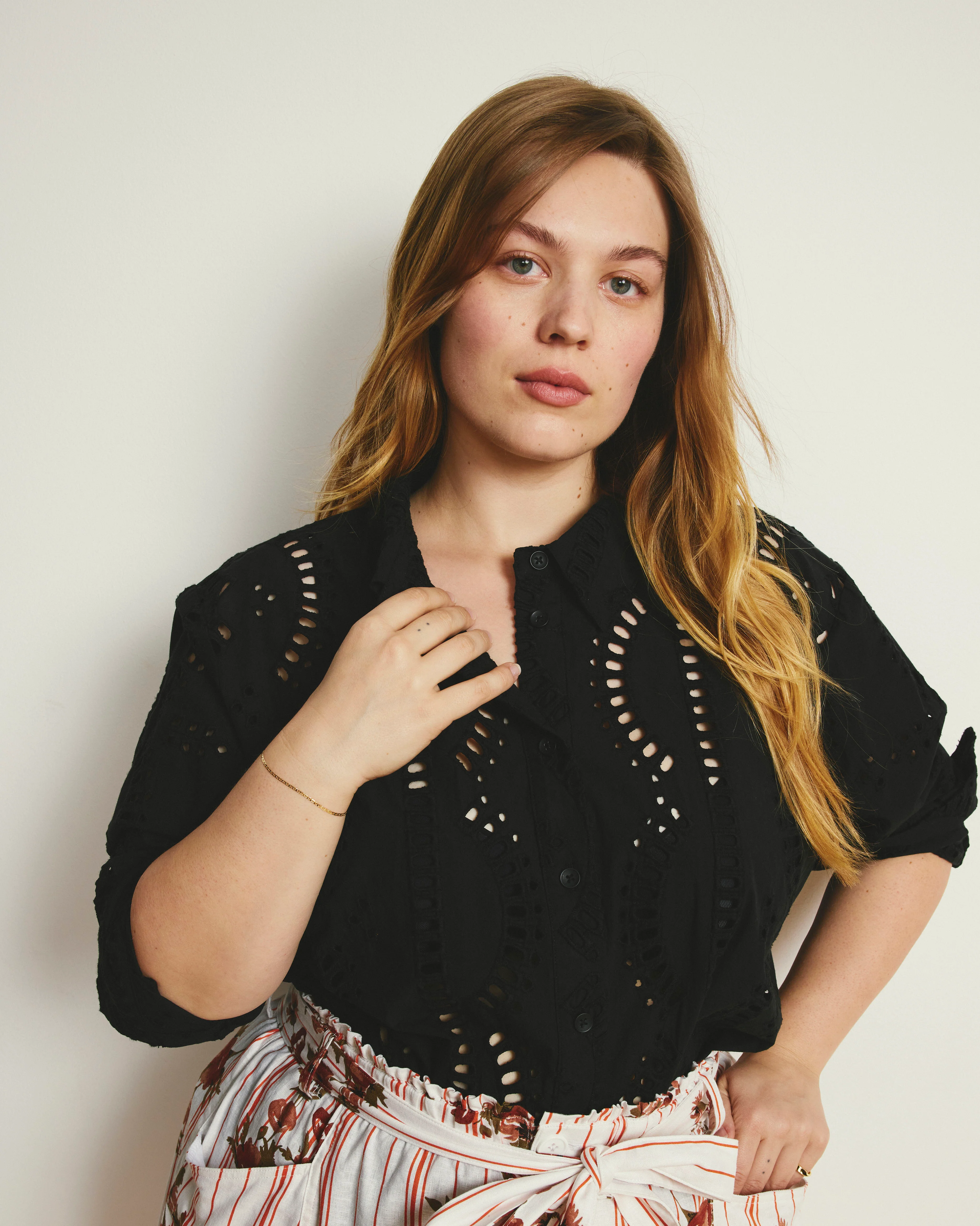 The Embroidered Artist Poplin Shirt - Black - Image 3