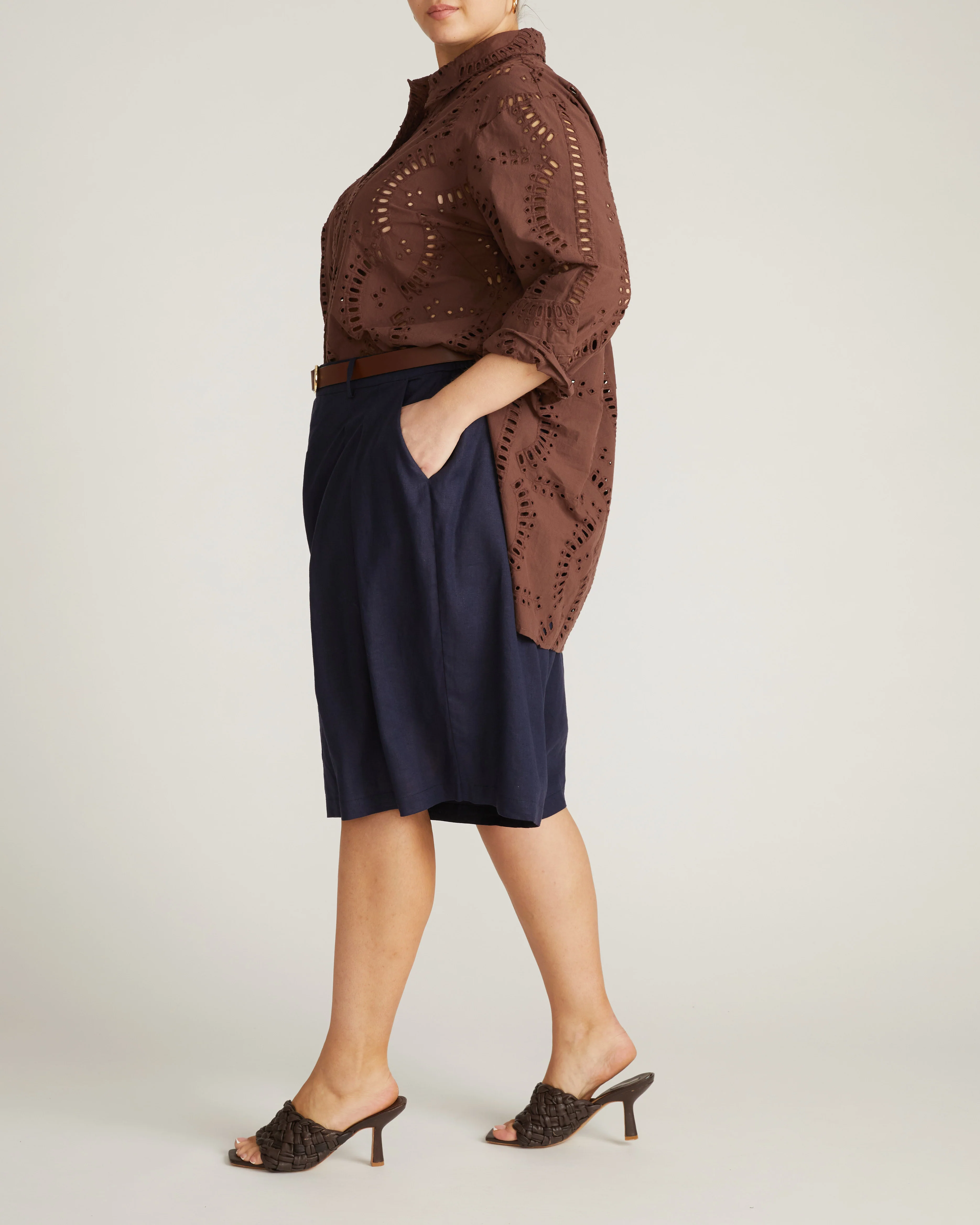 The Embroidered Artist Poplin Shirt - Peppercorn - Image 5