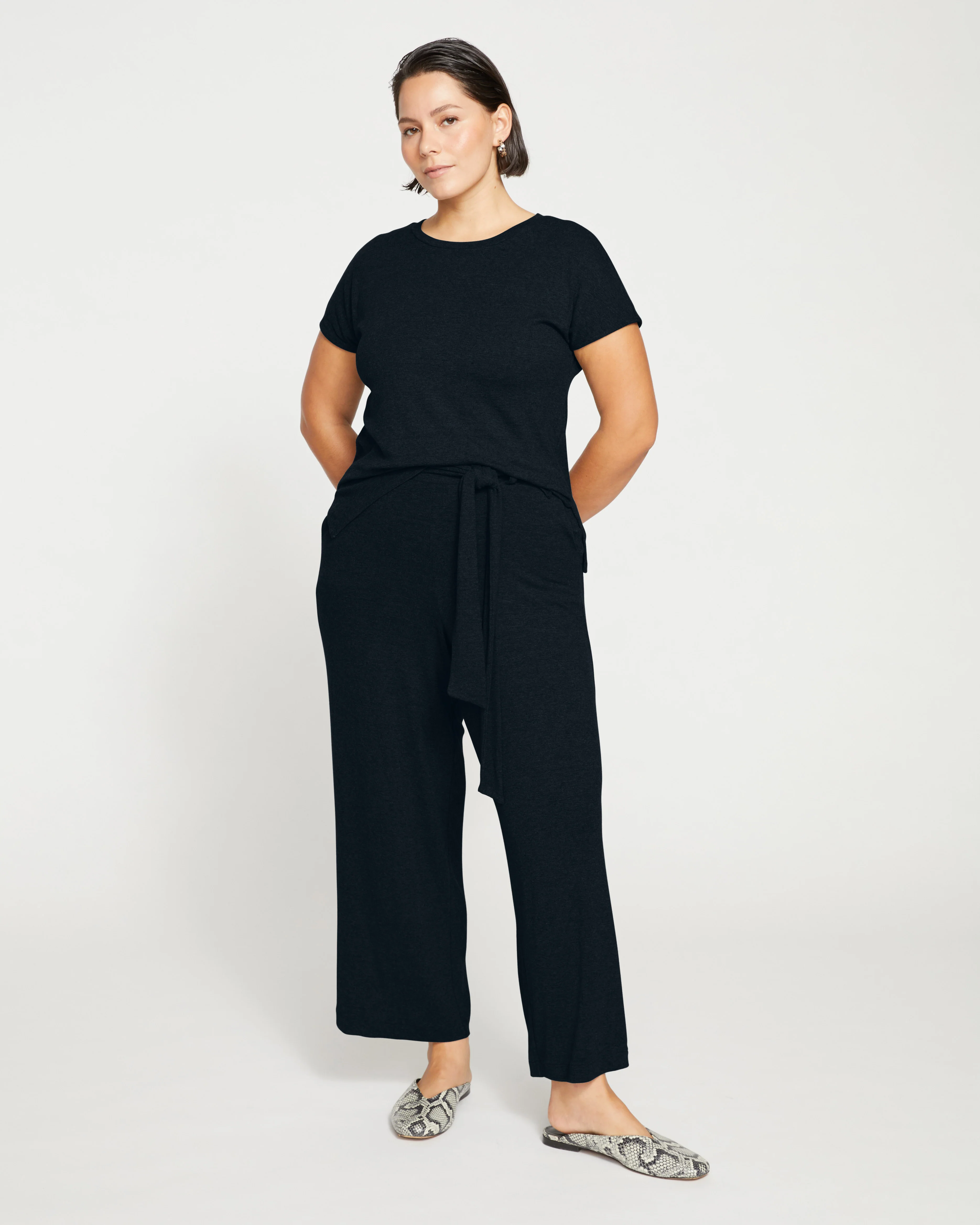 TravelKnit Relaxed Tee - Black - Image 2