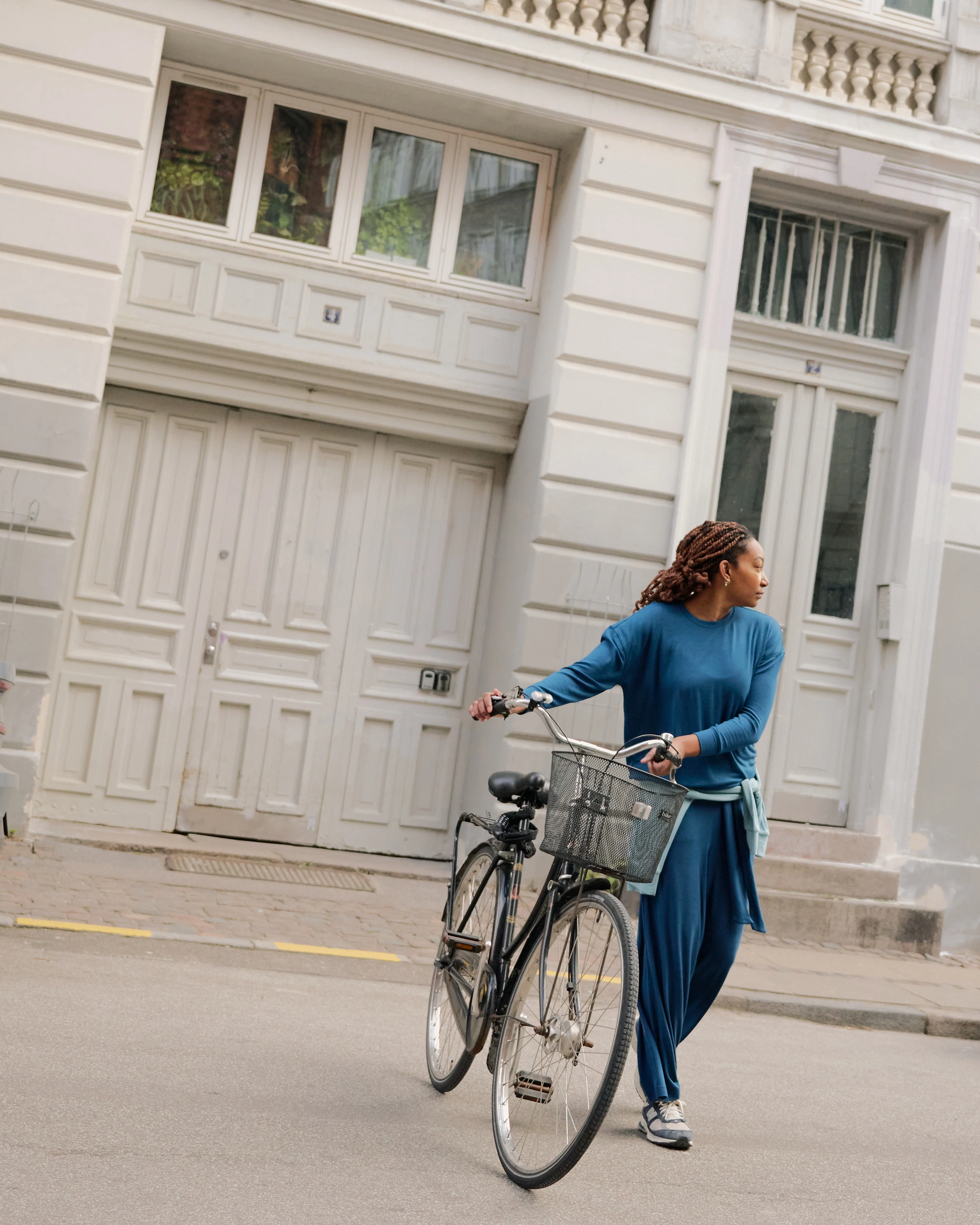 TravelKnit Sweatshirt - Blue Teal - Image 6